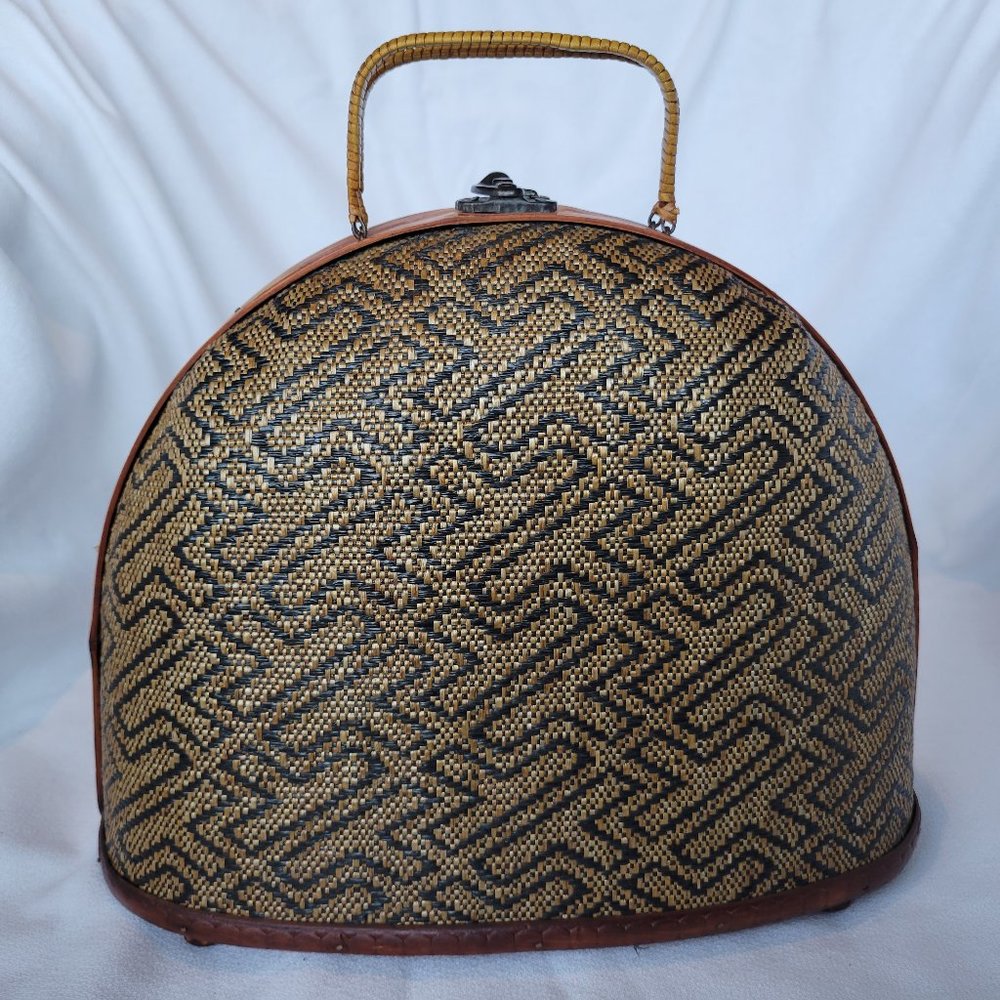 Vintage Wicker Basket Purse Geometrical Design